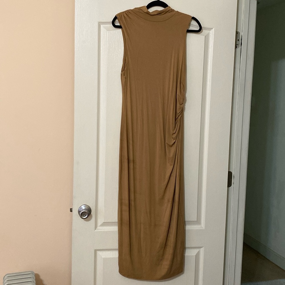 Good American camel/tan scoop neck sleeves dress.Worn One